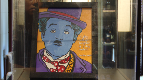 Trưng bày kỷ vật của danh hài huyền thoại Charlie Chaplin 