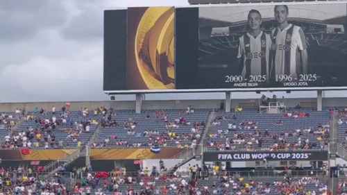 Hai ngôi sao Bồ Đào Nha bật khóc trong phút mặc niệm Diogo Jota tại FIFA Club World Cup 2025