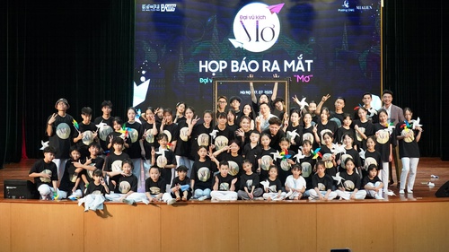 'Sắc màu tuổi thơ Vol.6 – Mơ': Khép lại 10 năm, mở ra hy vọng với đêm diễn lan tỏa yêu thương
