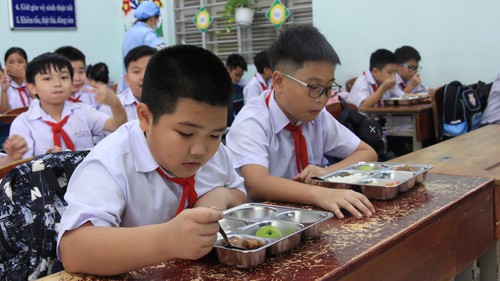 Hà Nội hỗ trợ bữa ăn bán trú cho học sinh tiểu học năm học 2025-2026