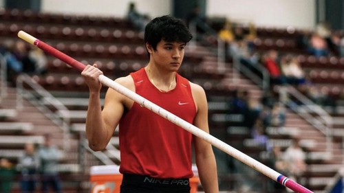 'Hot boy' mang hai dòng máu Việt Nam - Canada bật khóc khi giành HCV nhảy sào quốc gia 