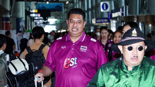 HLV ĐT bóng chuyền Thái Lan nói thẳng sự thật về Bích Tuyền ngay sau khi về nước