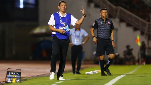 Đội bóng cũ của Tiến Linh chỉ còn ngôi sao HLV Anh Đức