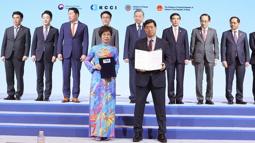 Tổng Bí thư Tô Lâm và Thủ tướng Hàn Quốc chứng kiến Lễ trao các thỏa thuận hợp tác