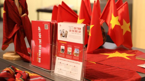 Ứng dụng công nghệ thực tế ảo tăng cường tại triển lãm "Giữ trọn lời thề độc lập"