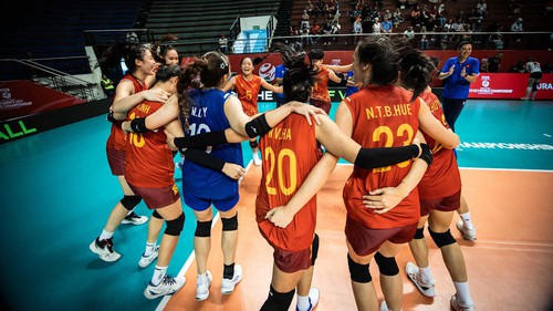 Tổng thư ký Liên đoàn bóng chuyền Việt Nam: 'Chúng tôi và VĐV đều không làm gì sai'