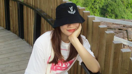 Ngôi sao giữ kỷ lục hiếm có của bóng chuyền nữ Việt Nam có hành động đặc biệt, khiến CĐV quá bất ngờ