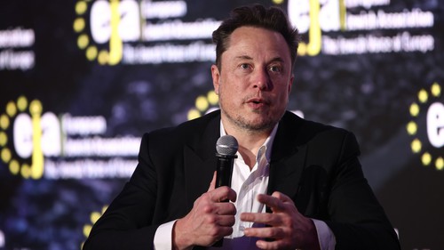 Tỷ phú Elon Musk cáo buộc Apple thiên vị OpenAI