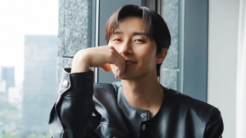 Park Seo Joon: Lan tỏa yêu thương với tấm lòng vàng