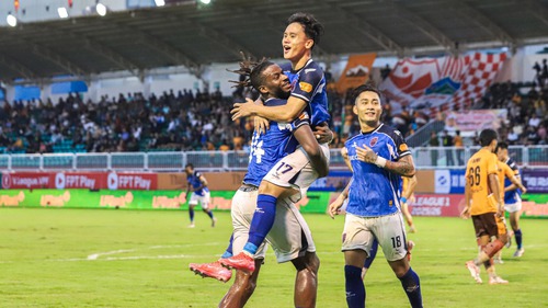Cầu thủ nội vượt ngoại binh ở vòng 1 V-League 2025/26 