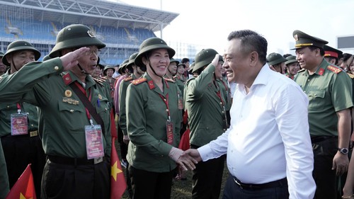 Chủ tịch UBND thành phố Hà Nội thăm, động viên các khối tham gia diễu binh, diễu hành A80