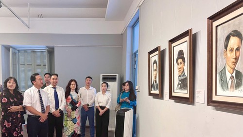 80 năm Quốc khánh: Tưởng nhớ Bác Hồ kính yêu qua tác phẩm hội họa