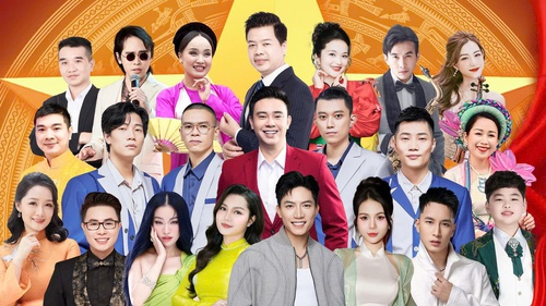 Trình diễn dù lượn mang theo Quốc kỳ trong chương trình 'Hà Nội - Sáng mãi khát vọng Việt Nam'