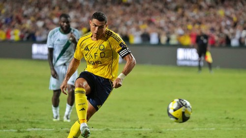 Gục ngã ở chung kết trong loạt 11m, Ronaldo trắng tay ở Saudi Arabia suốt 2 năm