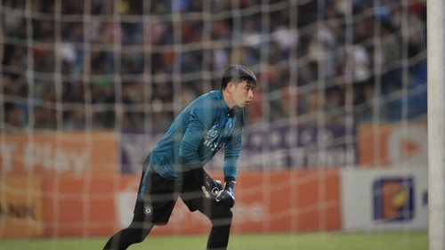 Đội tuyển Việt Nam tập trung, HLV Kim Sang Sik gây bất ngờ với bản danh sách lạ