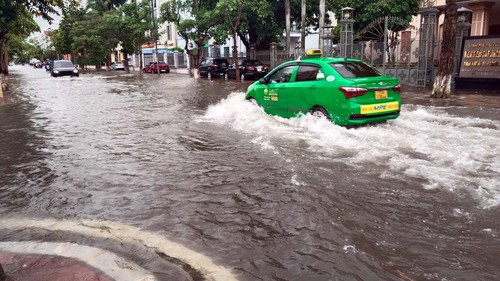 Cảnh báo an toàn điện trong bão số 5