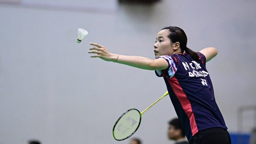 Hạ tay vợt số một Scotland, hot girl cầu lông Nguyễn Thùy Linh vào Top 16 ở giải vô địch thế giới