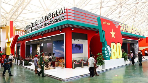 Dàn xe tăng hiện đại của Quân đội nhân dân Việt Nam tại Triển lãm thành tựu đất nước