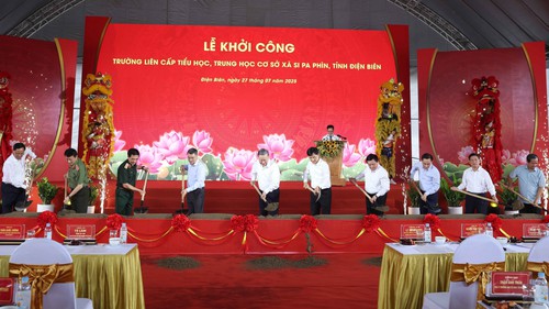 Bộ Chính trị ban hành Nghị quyết về đột phá phát triển giáo dục và đào tạo