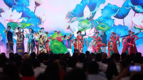 Triển lãm thành tựu đất nước: Khám phá “bức tranh” 12 ngành công nghiệp văn hóa