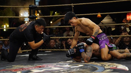Đệ tử Johnny Trí Nguyễn xuất sắc đánh bại nhà vô địch Indonesia trong 85 giây 