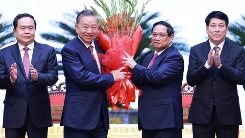 365 ngày của triết lý “lấy con người là trung tâm”
