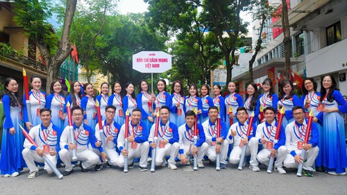 Khối báo chí Cách mạng Việt Nam cùng nhịp bước chân với tinh thần "Thép trong bút, lửa trong tim"