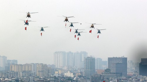 Oai hùng lực lượng không quân trong Tổng duyệt cấp Quốc gia diễu binh, diễu hành A80