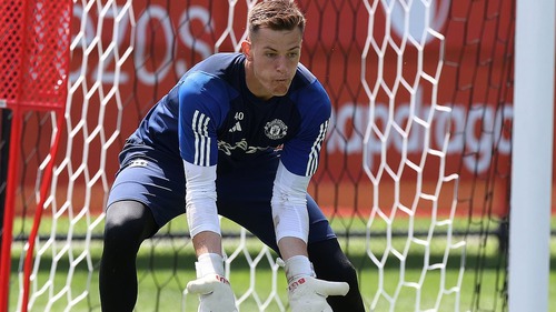 Thủ môn cho mượn của MU cứu thua ngoạn mục, liệu Ruben Amorim có để mắt?