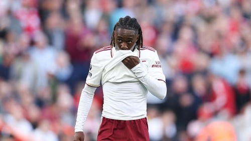 Huyền thoại MU công khai chỉ trích Arsenal vì lối chơi 'xấu xí' trước Liverpool