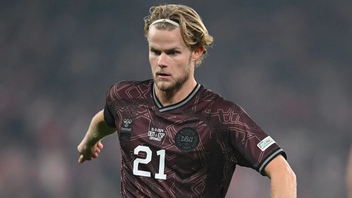Juventus muốn vá tuyến giữa, nhưng quá khó