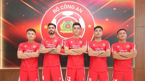 Chiêm ngưỡng áo đấu và logo mới của CLB Bóng đá Công an TP.HCM, hai 'trò cưng' của thầy Park ra mắt
