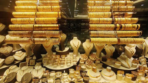 Giá vàng tăng khi thuế quan của Mỹ có hiệu lực