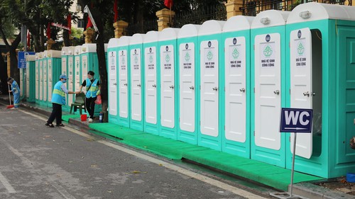 Hà Nội sẵn sàng vận hành 705 nhà vệ sinh lưu động và dã chiến cho Ngày đại lễ