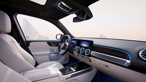 Mercedes EQB 250+ FL ra mắt tại Việt Nam, giá 2,3 tỷ đồng
