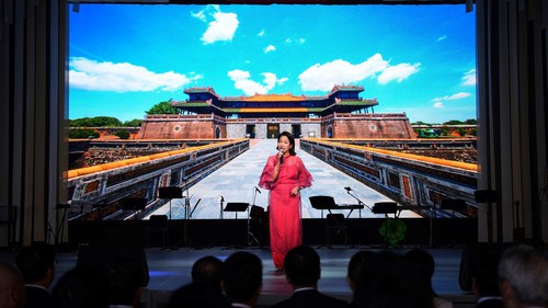 Mỹ Linh tỏa sáng tại Expo 2025, Mỹ Anh gây bất ngờ với phong cách âm nhạc Gen Z