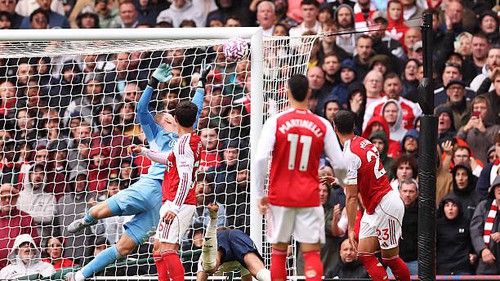 Zubimendi lập cú đúp, Arsenal giành chiến thắng đậm trước Nottingham