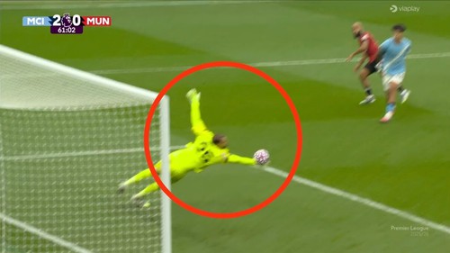 Các thủ môn huyền thoại hết lời ca ngợi Donnarumma, tin sẽ giúp Man City mạnh lên rất nhiều