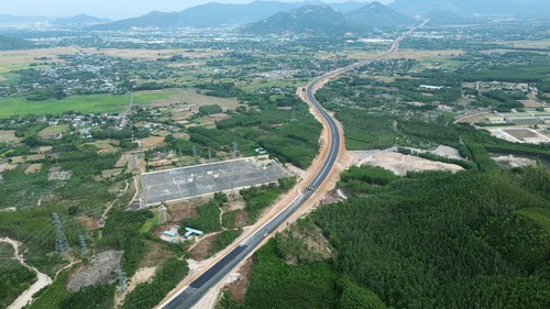 Tháo gỡ khó khăn cho 4 dự án giao thông trọng điểm