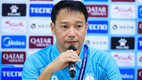 HLV Vũ Hồng Việt không hài lòng về bàn thua của Nam Định trước đội bóng Thái Lan