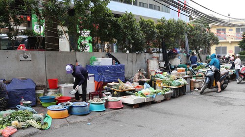 Hà Nội: Xóa bỏ tình trạng chợ "tạm", chợ "cóc"