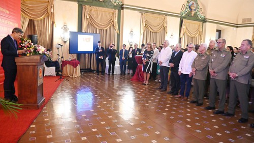Giới thiệu với bạn bè Cuba về hành trình hình thành, xây dựng, bảo vệ và phát triển Việt Nam