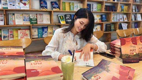 Ra mắt 'Chuyện của mặt trời' - tiểu thuyết về nạn buôn người