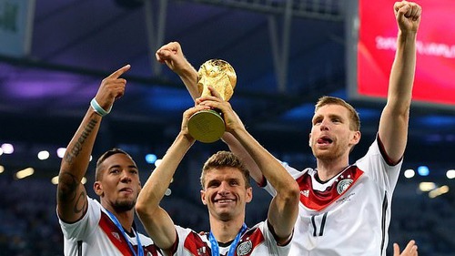 Nhà vô địch World Cup giải nghệ sau khi bị CLB hủy hợp đồng chỉ sau 3 trận đầu mùa