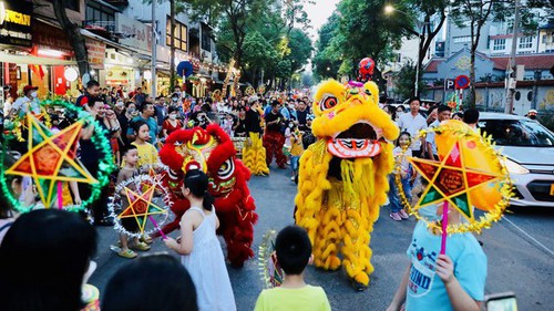 Nhiều hoạt động hấp dẫn và ý nghĩa tại Lễ hội Trung thu 2025