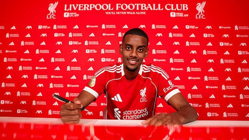 ‘Bom tấn’ Alexander Isak: ‘Liverpool là môi trường hoàn hảo để tôi tiếp tục phát triển, nâng tầm bản thân’