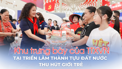 Khu trưng bày của TTXVN tại Triển lãm thành tựu Đất nước thu hút giới trẻ