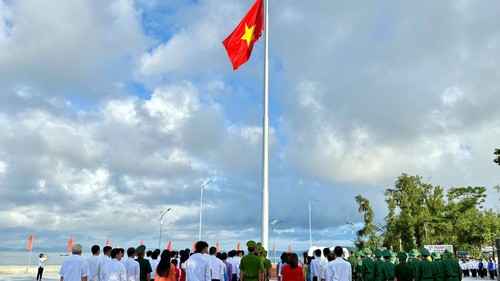 Lễ Thượng cờ Tổ quốc, dâng hương Bác Hồ tại Đặc khu Cô Tô