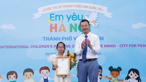 Trao giải thưởng cuộc thi vẽ tranh thiếu nhi quốc tế "Em yêu Hà Nội - Thành phố vì hòa bình"