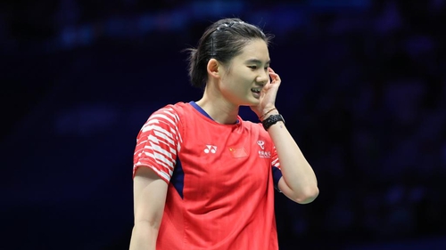 Tay vợt cầu lông hàng đầu Trung Quốc nhận mưa chỉ trích vì thất bại với tỷ số khó tin trên sân nhà